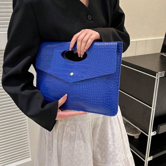 Handbags - ‼️NEW‼️Blue Crocodile Embossed Clutch